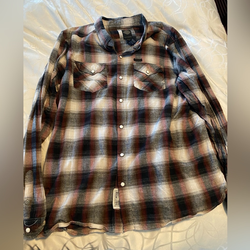 Harley Davidson flannel long sleeve button shirt.
